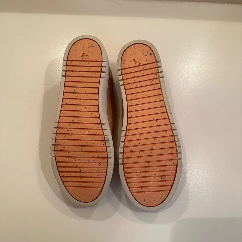 New ONCEPT Laguna Slip on Sneakers. Size 7.5.